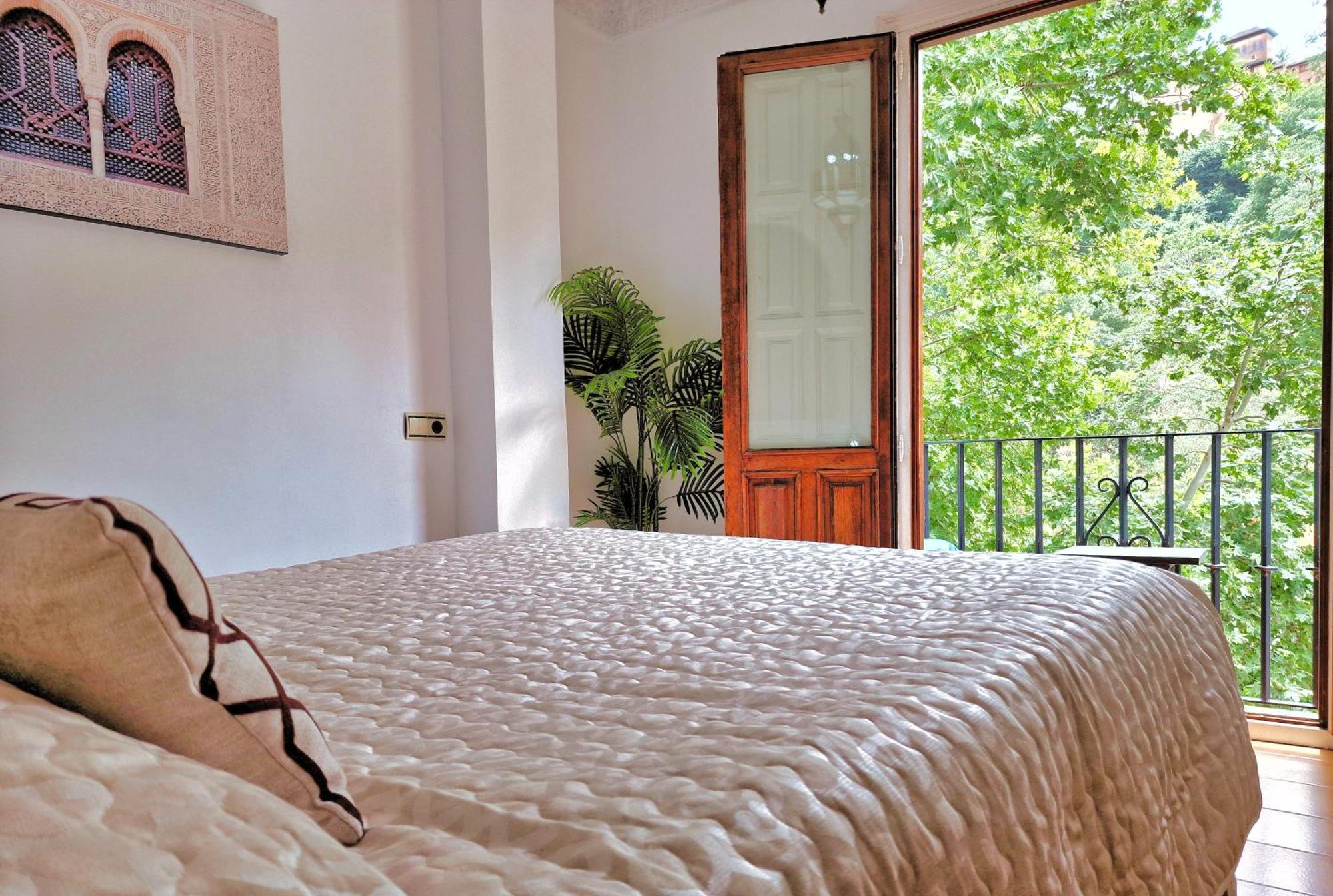 The Nasrid Palace From Your Bed ! Grenada Zewnętrze zdjęcie