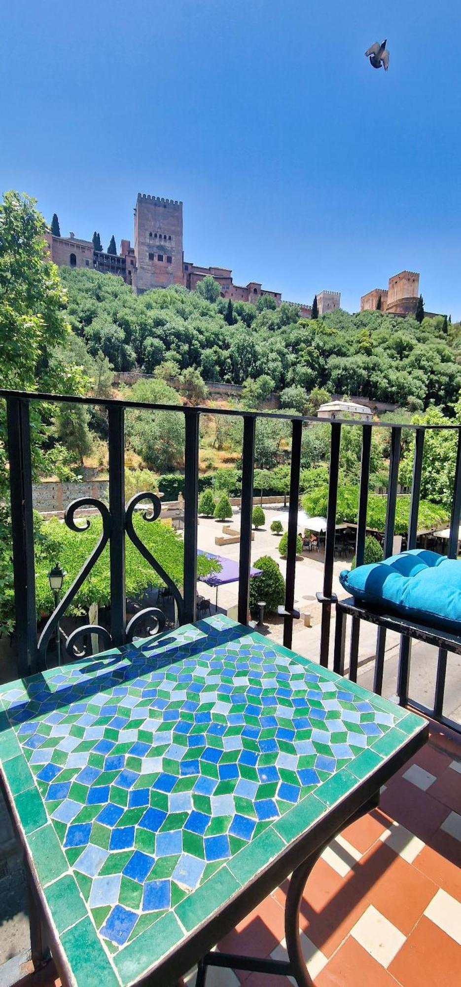 The Nasrid Palace From Your Bed ! Grenada Zewnętrze zdjęcie